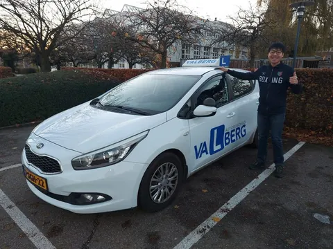 Geslaagde leerling van Autorijschool Valberg in het Geuldal